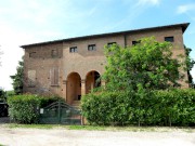 La villa La Bertusa in provincia di Modena, edifici danneggiati dal sisma del 2012, dove è stata effettuata la sperimentazione in sito