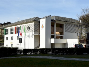 Ristrutturazione e ampliamento del municipio di Ponte in Valtellina (SO)