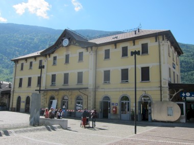 Tirano (SO) railway station