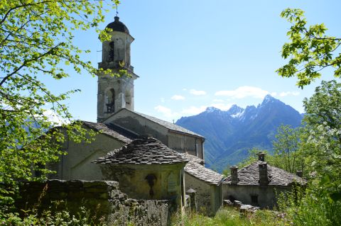RESTAURO STRUTTURALE DELLA COPERTURA DELLA CHIESA DI SANT’ELISABETTA A MENAROLA COMUNE DI GORDONA (SO) RESTAURO STRUTTURALE DELLA COPERTURA DELLA CHIESA DI SANT’ELISABETTA A MENAROLA COMUNE DI GORDONA (SO)