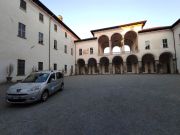 Cortile interno di Palazzo Arese Borromeo Cortile interno di Palazzo Arese Borromeo