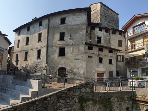 Lavori di messa in sicurezza, consolidamento e miglioramento sismico di Palazzo Odescalchi "Il Palazzo della Comunit&agrave;" a Berbenno Centro &ndash; e riqualificazione della Piazza del Malo Consiglio