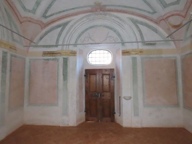 restauro dei portoni lignei